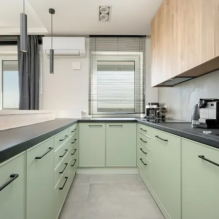 Exclusive River View With Balcony & Free Garage By Renters Prestige Apartamento *