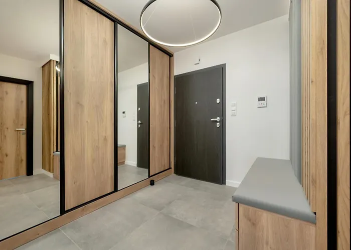 Exclusive River View With Balcony & Free Garage By Renters Prestige Appartement *