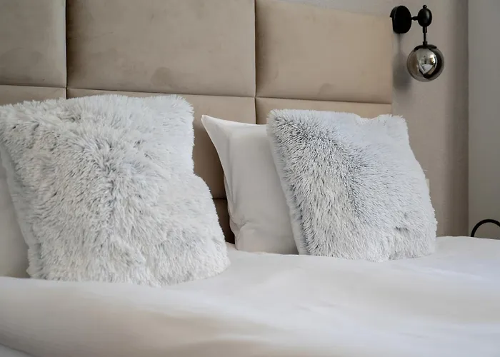 Appartement Exclusive River View With Balcony & Free Garage By Renters Prestige