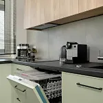Exclusive River View With Balcony & Free Garage By Renters Prestige *