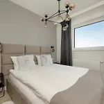 דירה Exclusive River View With Balcony & Free Garage By Renters Prestige